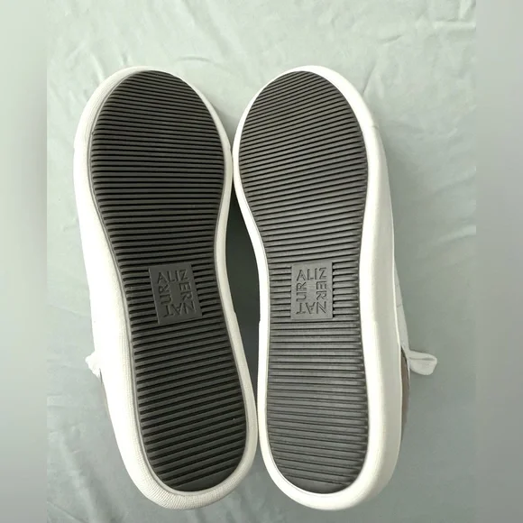 New! Naturalizer Morrison Sneakers Women's Size 5M White Leather MSRP $110 - Picture 2 of 4